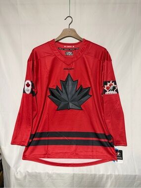 Bauer Team Canada Hockey Jersey Red Size Large NWT Olympic Practice Jersey